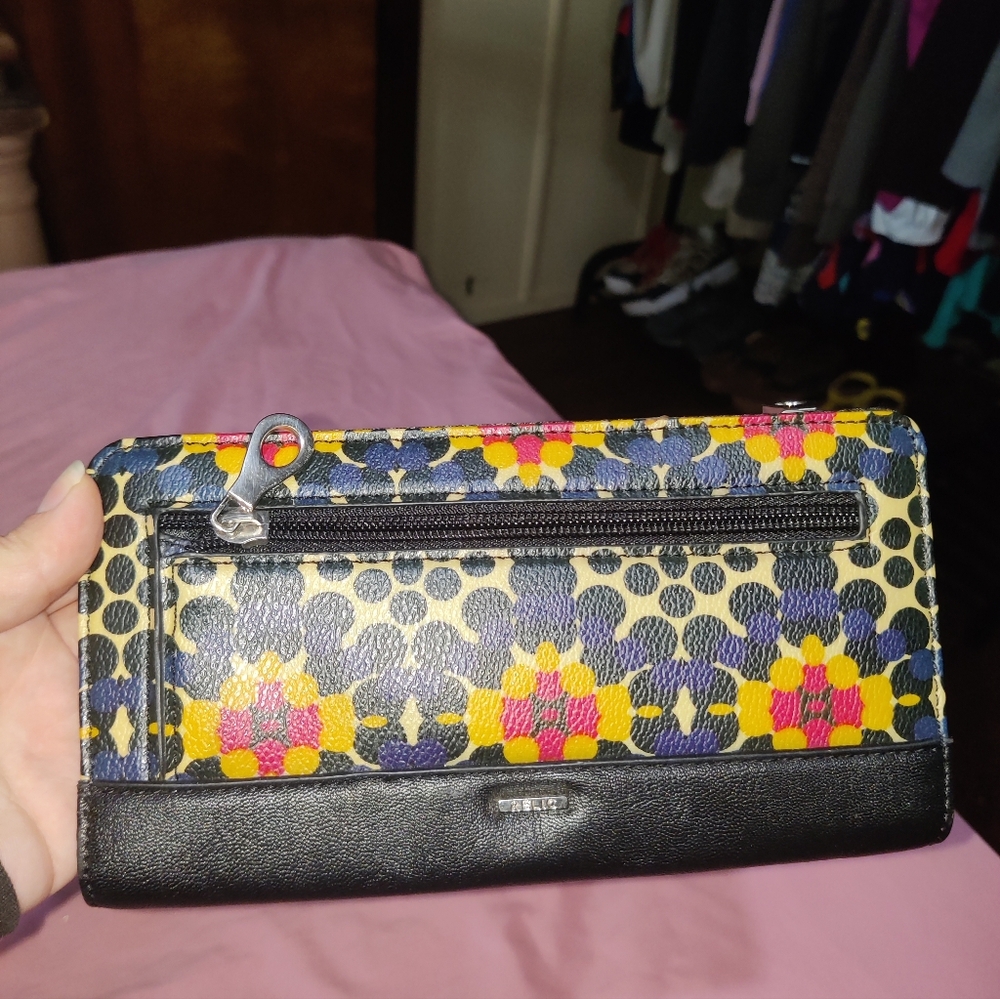Relic wallet